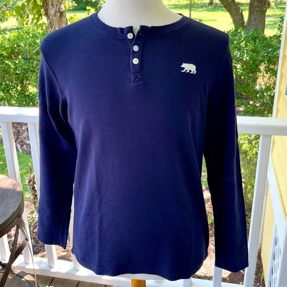 Little Blue House Long Sleeve Waffle Knit Thermal Henley Shirt. Size Large. Navy